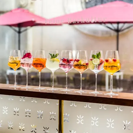 Chin-chin Ehemals Bohemian Hotel 4*