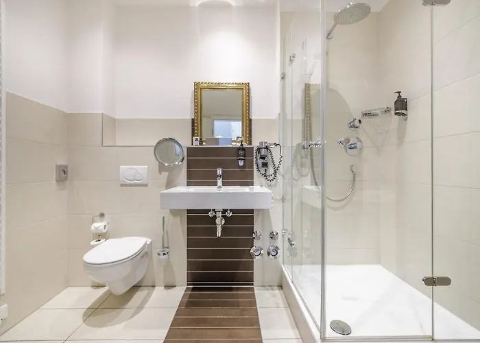 Chin-chin Ehemals Bohemian 4* Regensburg