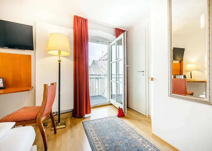 Chin-chin Ehemals Bohemian Hotel