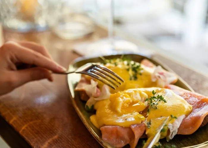 Chin-chin Ehemals Bohemian 4* Regensburg