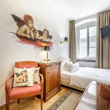 ホテル Chin-chin Ehemals Bohemian 4*