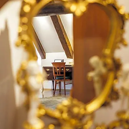 Chin-chin Ehemals Bohemian 4* Regensburg
