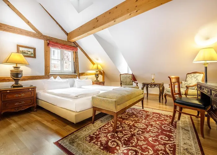 Hotell Chin-chin Ehemals Bohemian 4*