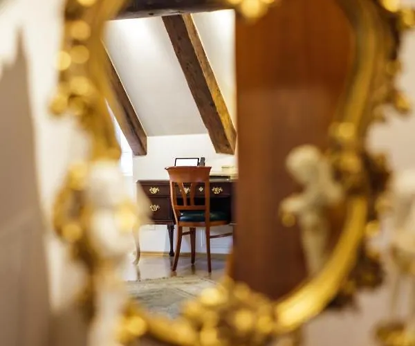 Chin-chin Ehemals Bohemian 4* Regensburg