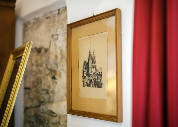 Chin-chin Ehemals Bohemian Hotell