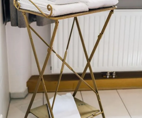 Chin-chin Ehemals Bohemian 4* Regensburg