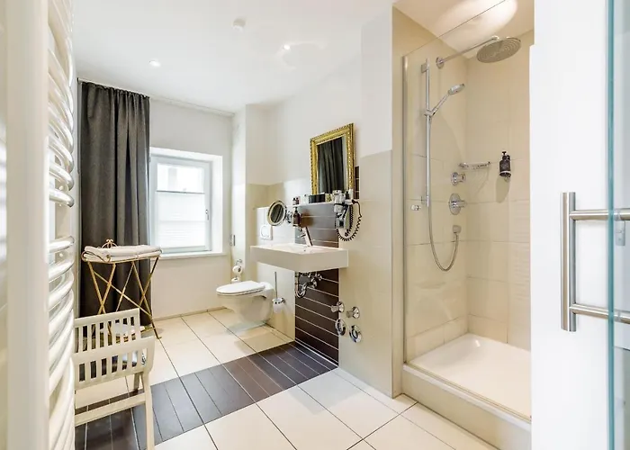 Hotel Chin-chin Ehemals Bohemian 4*