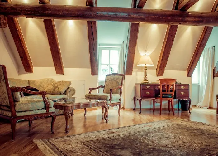 Chin-chin Ehemals Bohemian 4* Regensburg